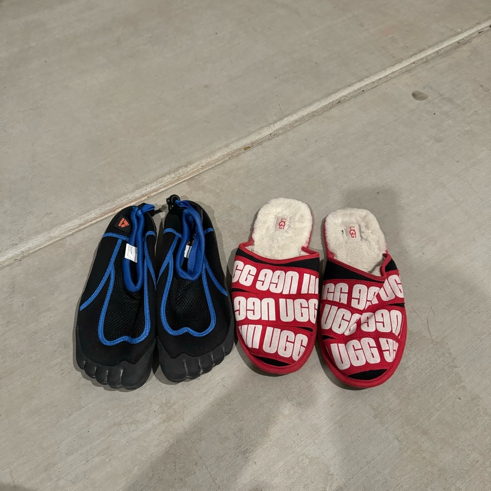 2 Men’s Slippers